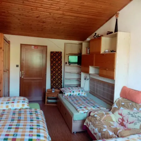 Slunce Nad Vinným Sklepem Moravská Nová Ves