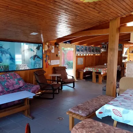 Slunce Nad Vinným Sklepem Penzion Moravská Nová Ves