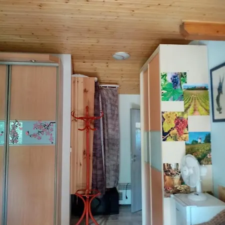 Slunce Nad Vinným Sklepem