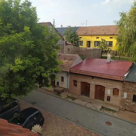 Slunce Nad Vinným Sklepem Penzion 2*