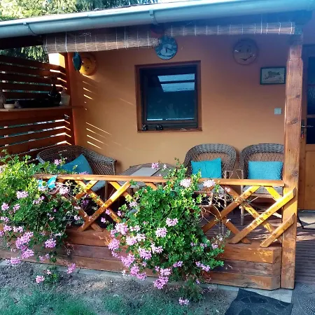 Slunce Nad Vinnym Sklepem Zajazd Moravská Nová Ves