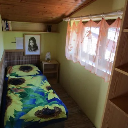 Slunce Nad Vinným Sklepem Penzion