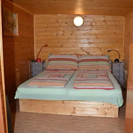 Penzion Slunce Nad Vinným Sklepem 2*